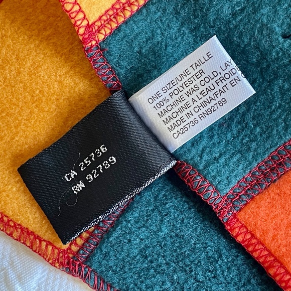 Scarf, Hat and Mitten Set - Picture 6 of 6